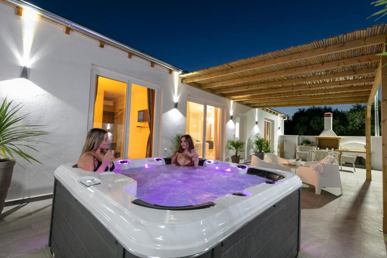 Jacuzzi Deluxe Villa Skala Sotiros Exteriér fotografie